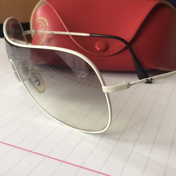 Ray Ban Sunglasses - Picture 2 of 2